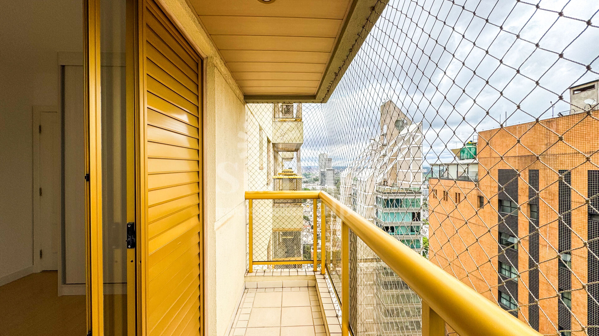 Apartamento para alugar com 3 quartos, 107m² - Foto 43