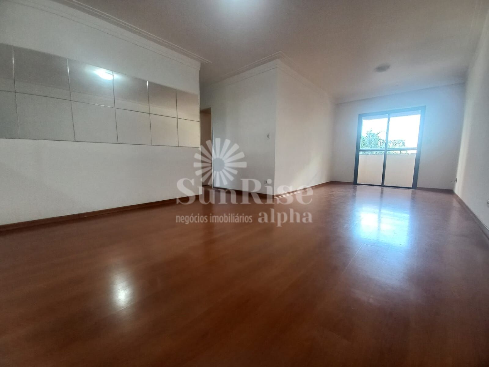 Apartamento à venda com 3 quartos, 83m² - Foto 1