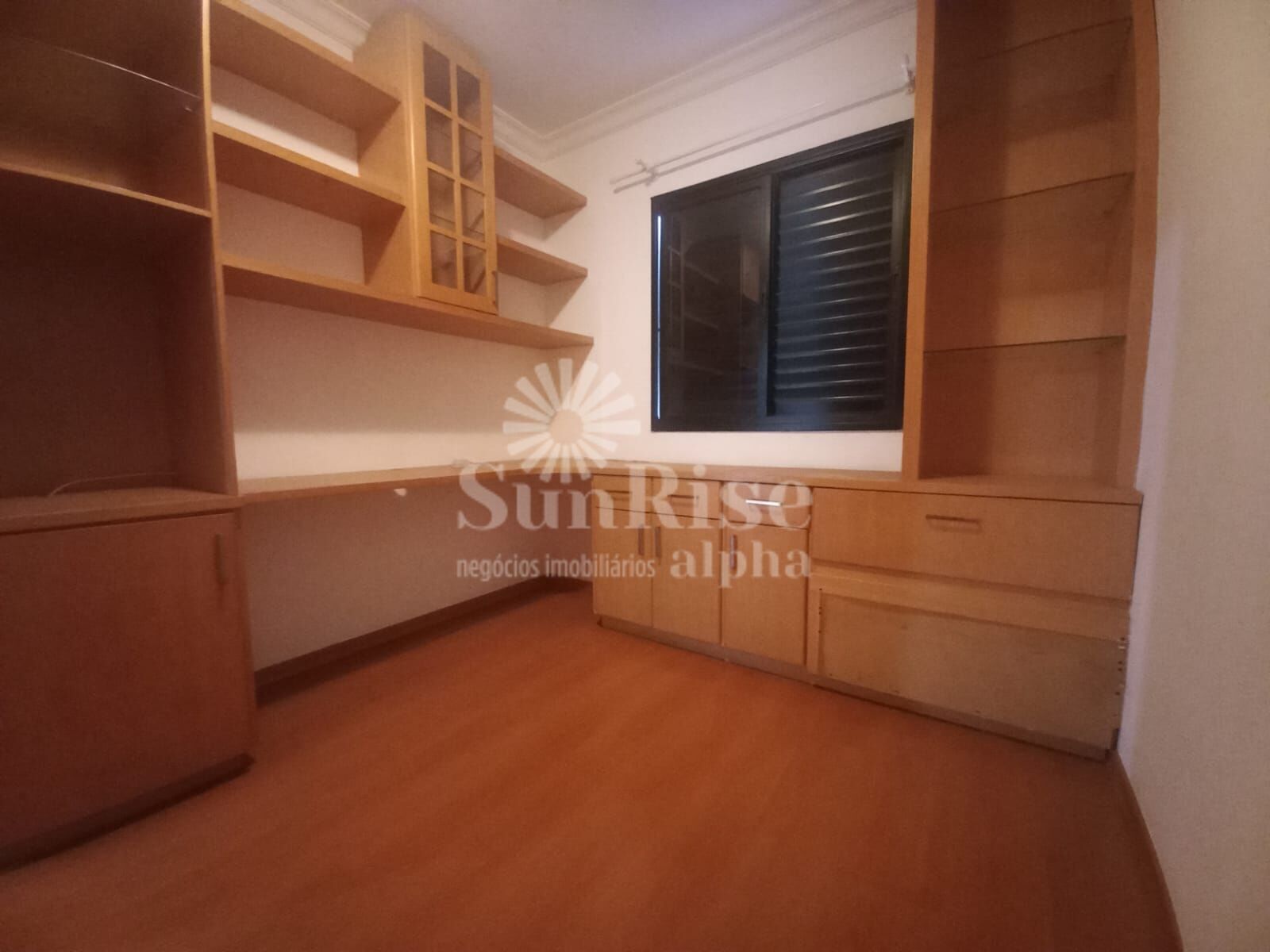 Apartamento à venda com 3 quartos, 83m² - Foto 2