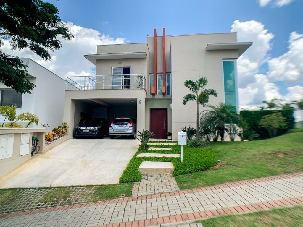 Casa à venda com 4 quartos, 290m² - Foto 1