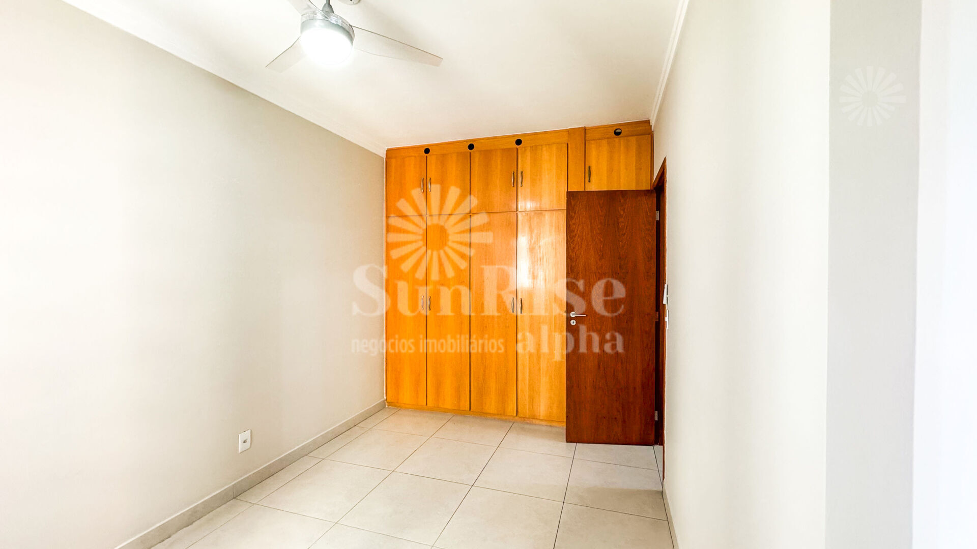 Apartamento para alugar com 1 quarto, 57m² - Foto 12