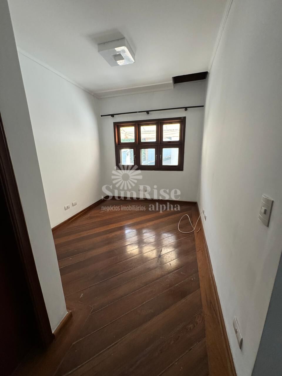 Casa à venda com 3 quartos, 420m² - Foto 5