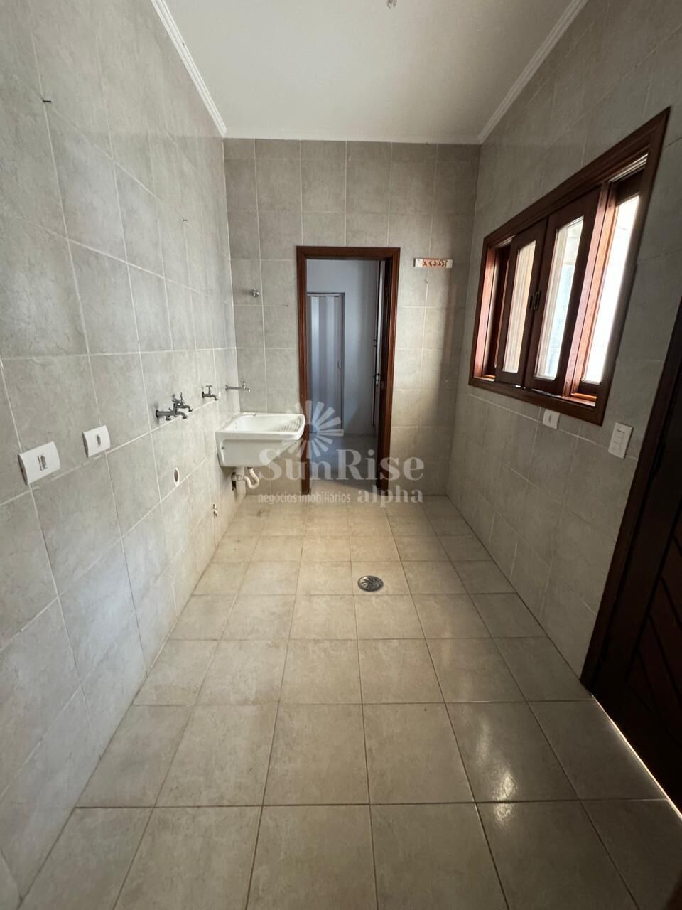 Casa à venda com 3 quartos, 420m² - Foto 7