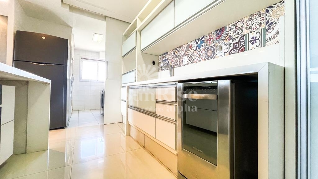 Apartamento para alugar com 2 quartos, 110m² - Foto 5