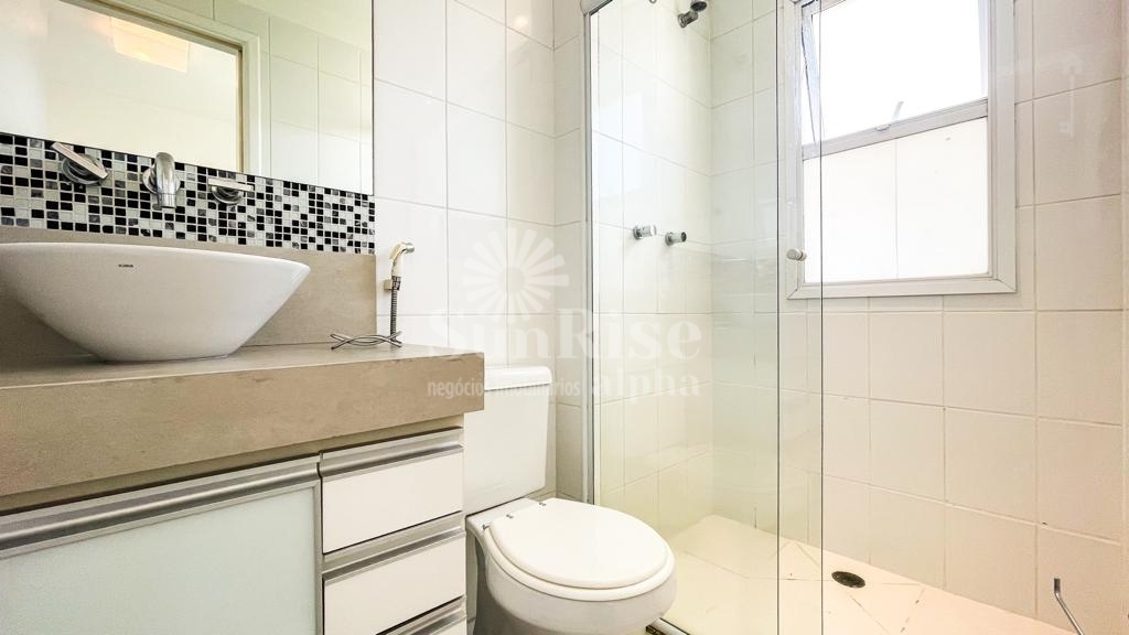Apartamento para alugar com 2 quartos, 110m² - Foto 23