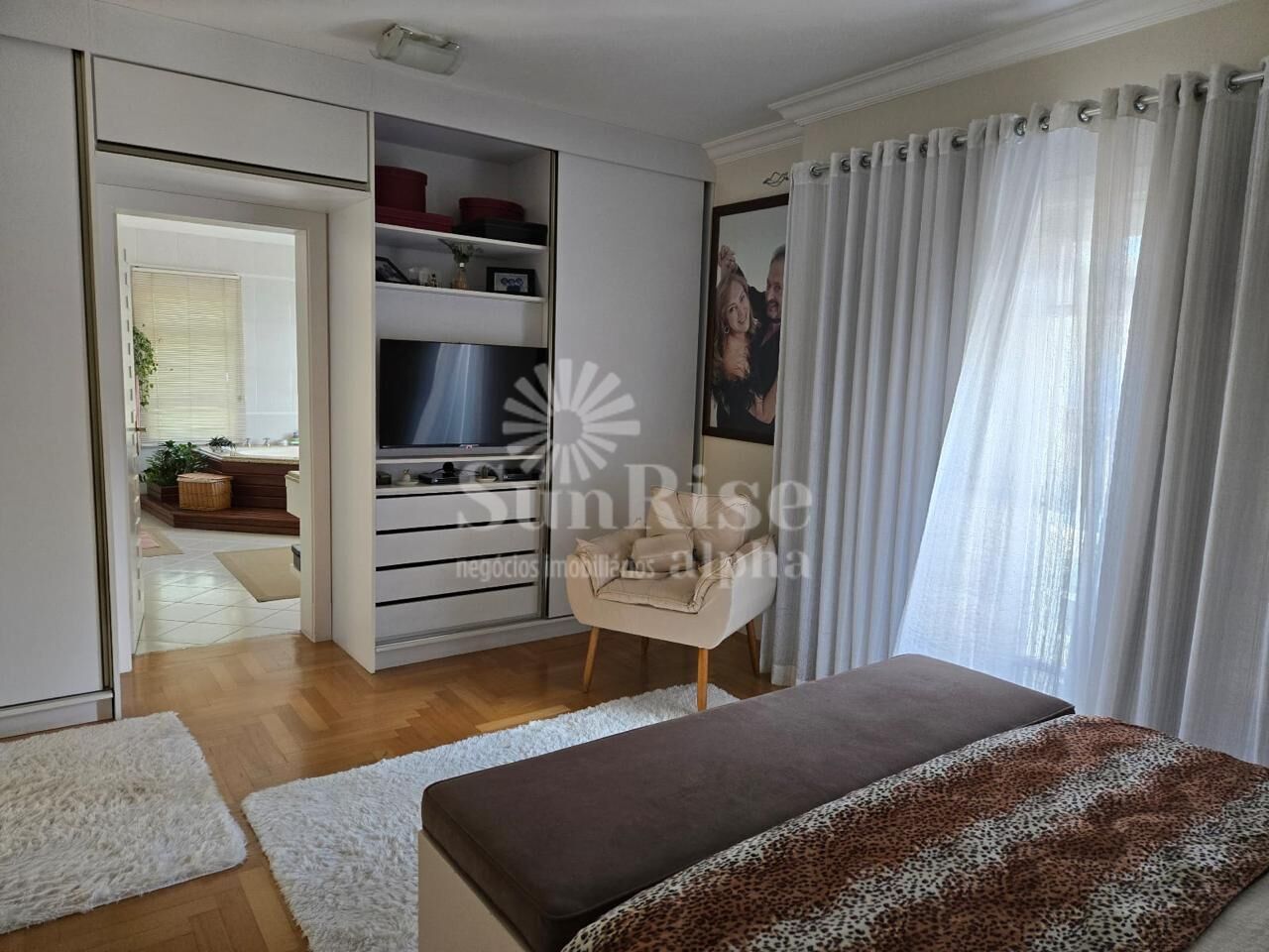 Casa para alugar com 4 quartos, 370m² - Foto 28