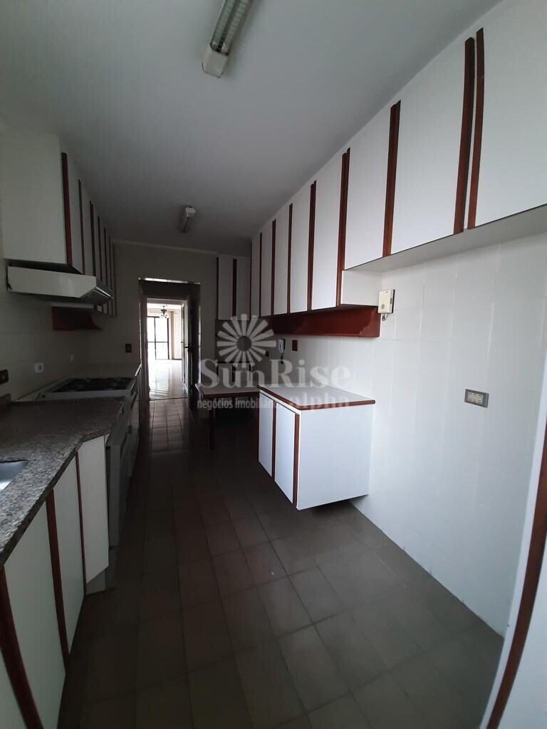 Apartamento à venda com 4 quartos, 142m² - Foto 7