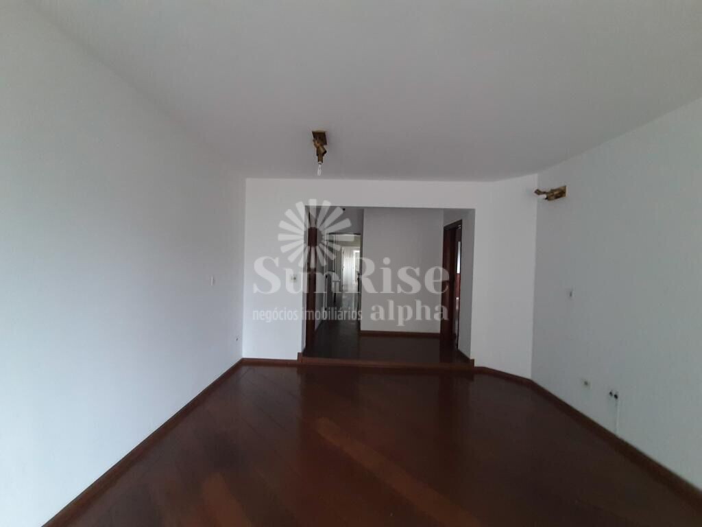 Apartamento à venda com 4 quartos, 142m² - Foto 9