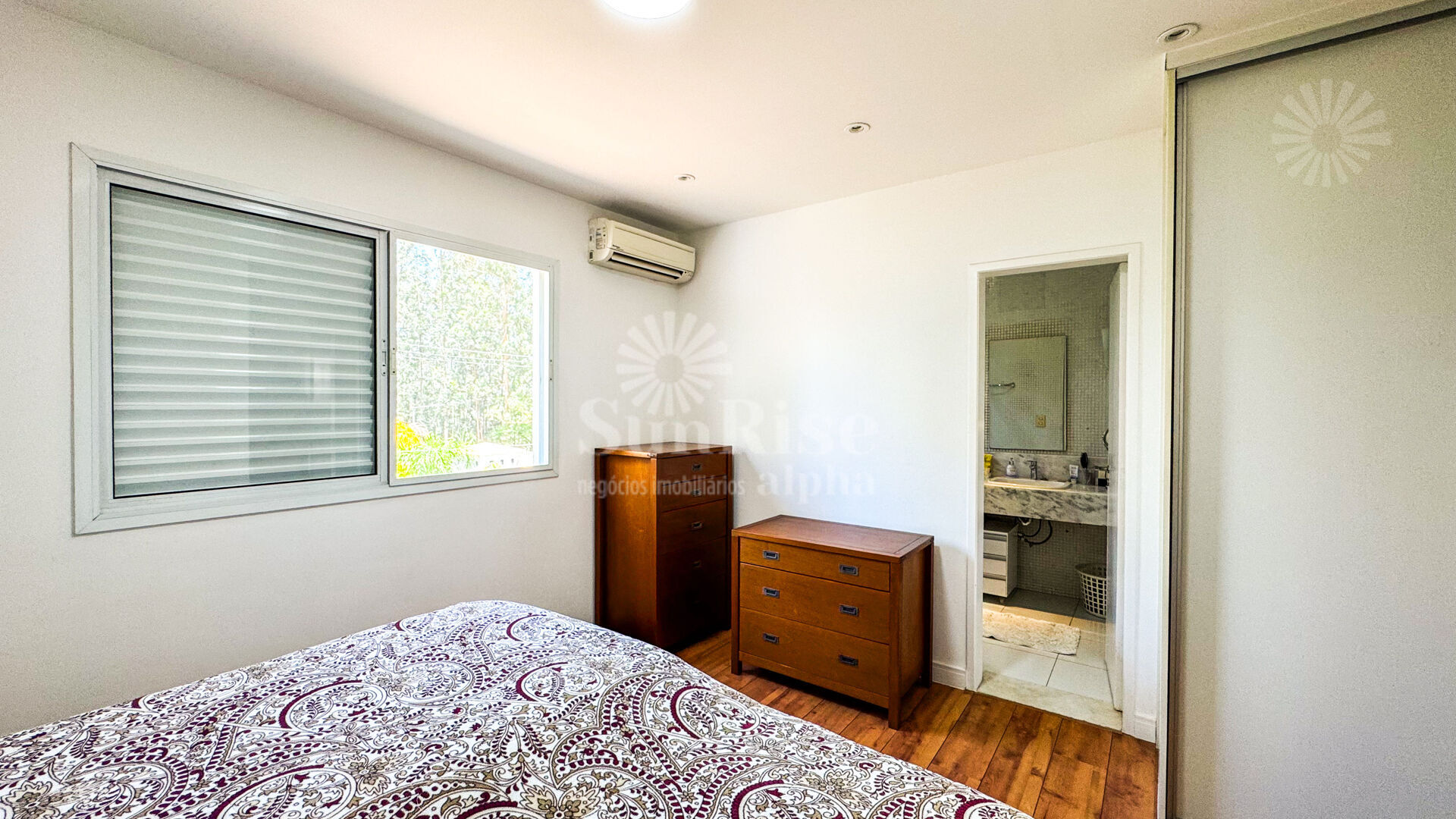 Casa, 4 quartos, 240 m² - Foto 33