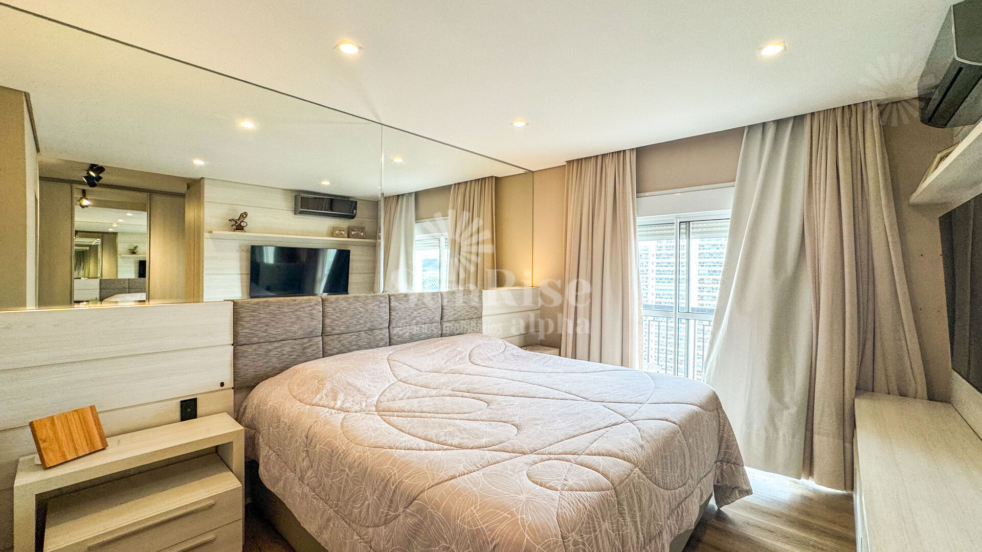 Apartamento, 3 quartos, 212 m² - Foto 2