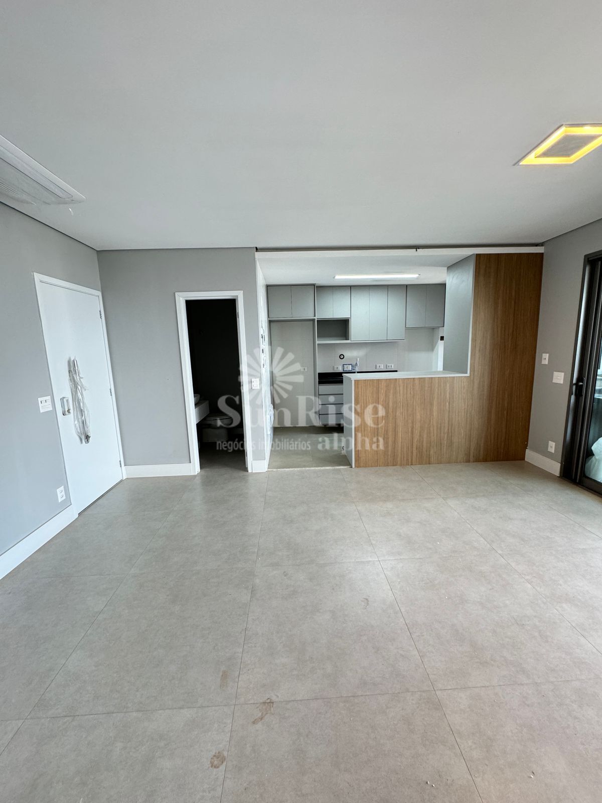 Apartamento para alugar com 2 quartos, 95m² - Foto 12