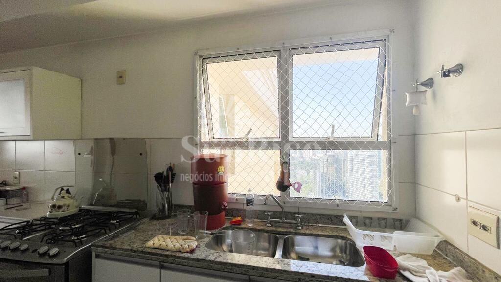 Apartamento à venda com 3 quartos, 121m² - Foto 18