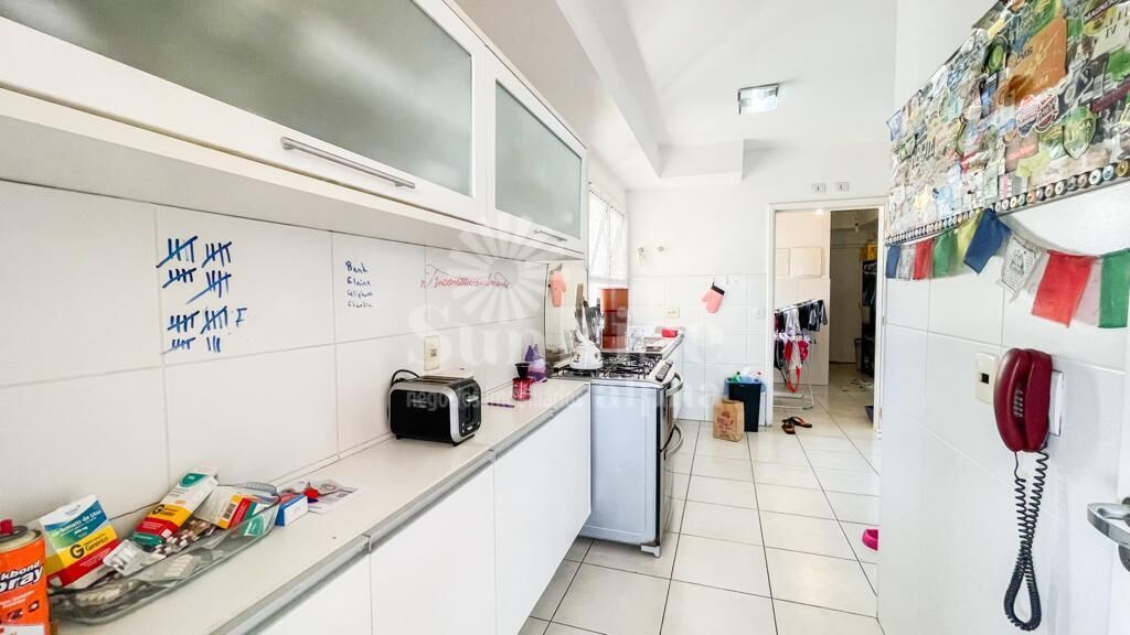 Apartamento à venda com 3 quartos, 121m² - Foto 3