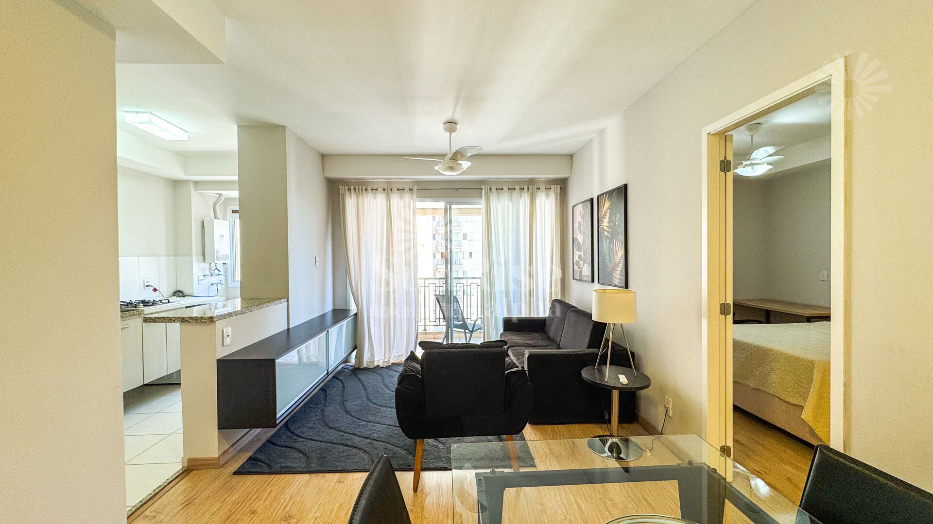 Apartamento para alugar com 1 quarto, 50m² - Foto 6