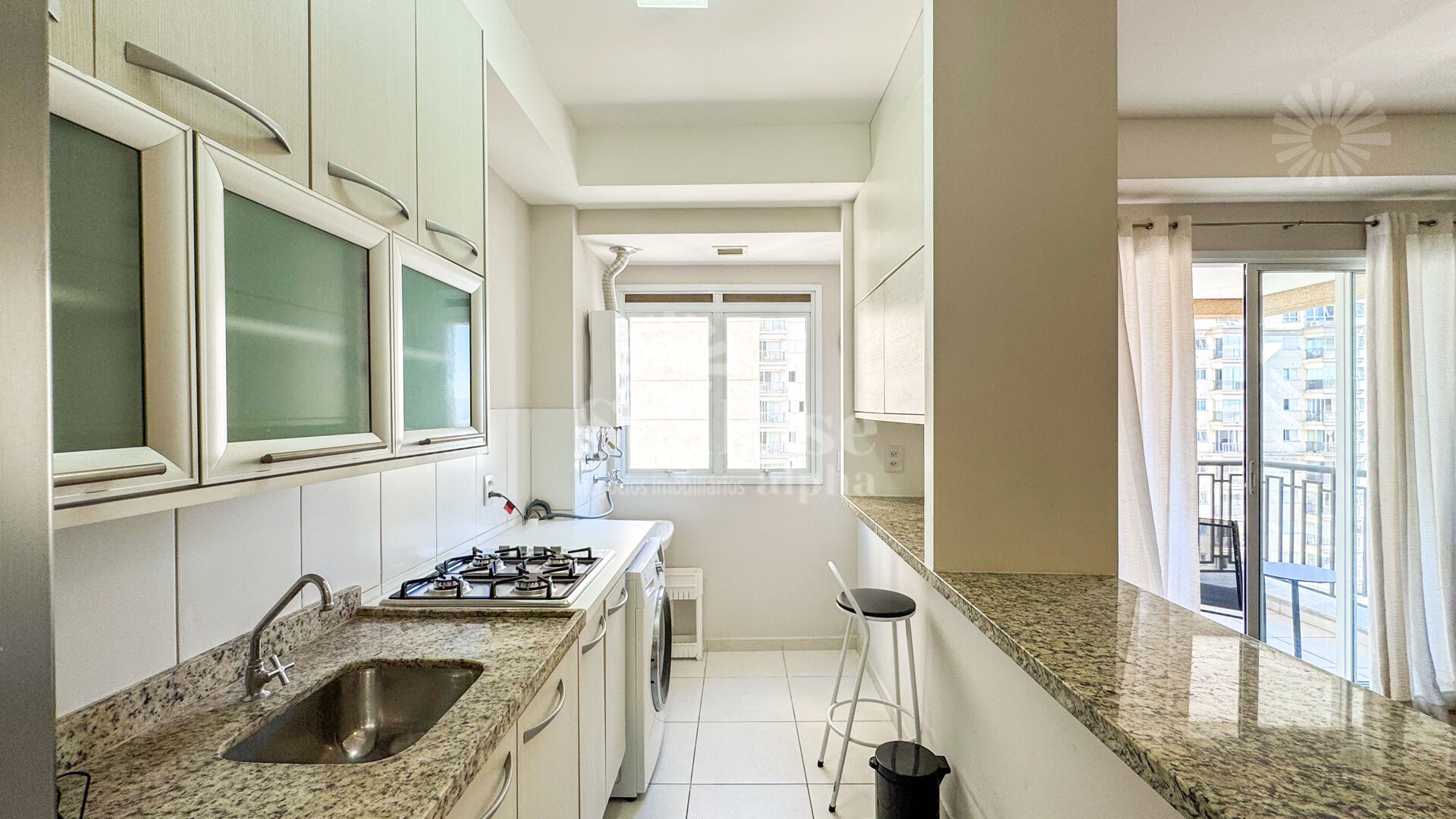 Apartamento para alugar com 1 quarto, 50m² - Foto 10