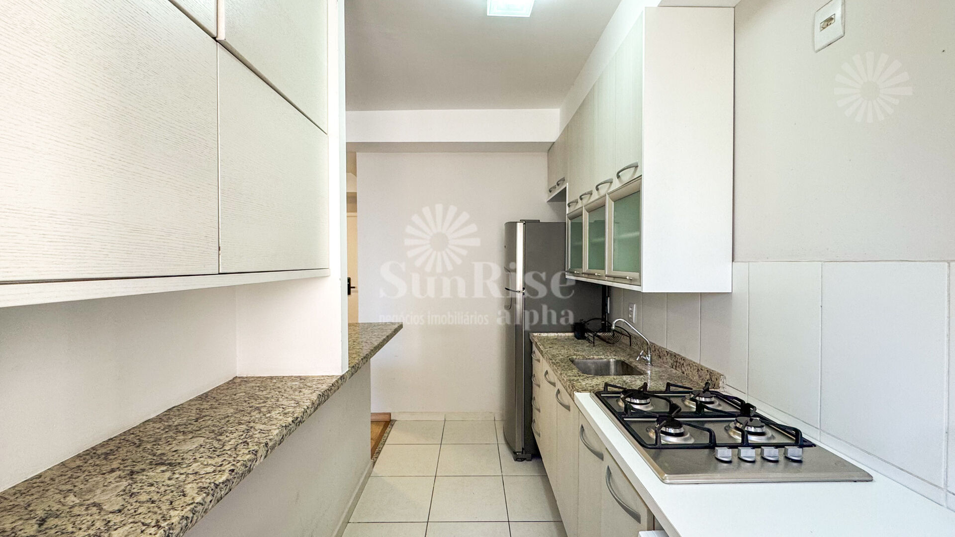 Apartamento para alugar com 1 quarto, 50m² - Foto 12