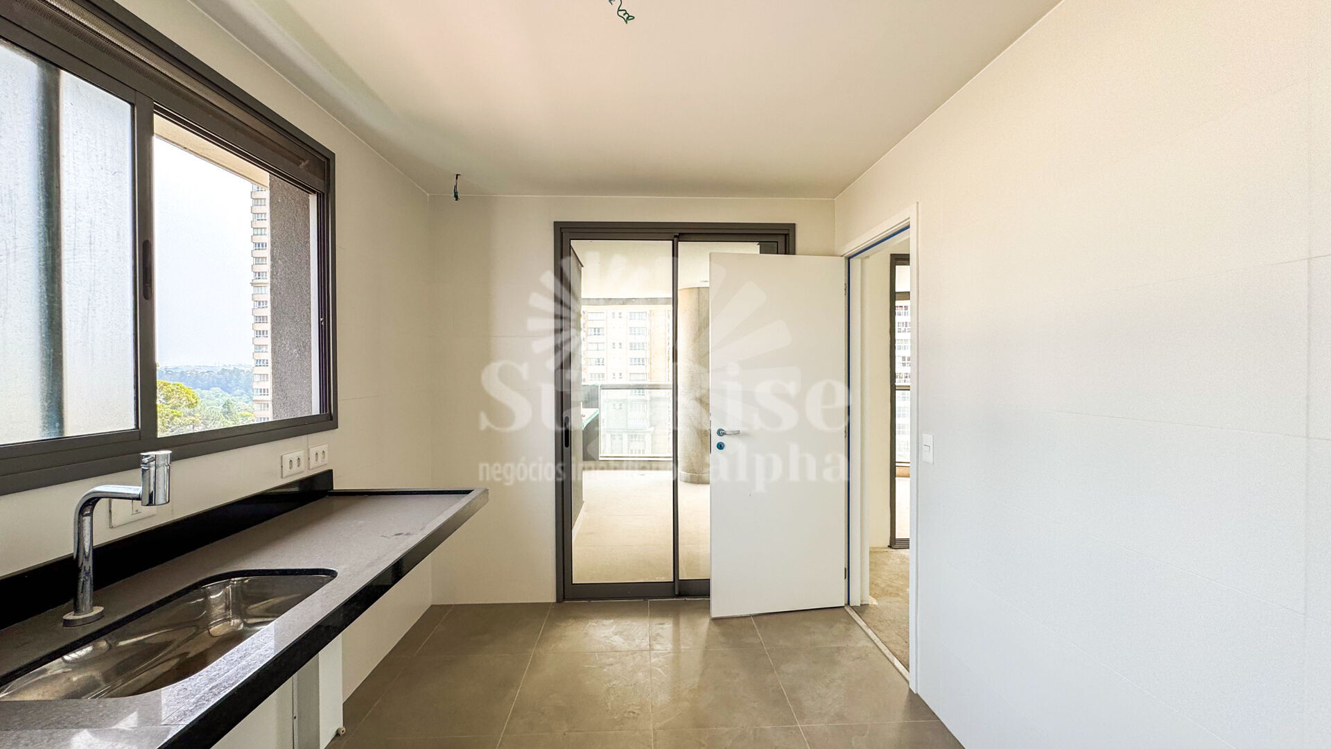 Apartamento à venda com 4 quartos, 180m² - Foto 35