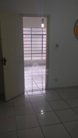 Casa à venda com 2 quartos, 100m² - Foto 5