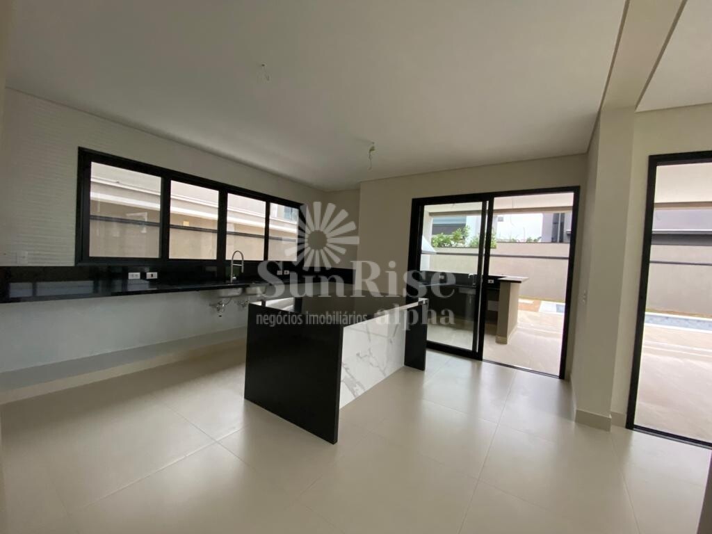 Casa à venda com 4 quartos, 365m² - Foto 3