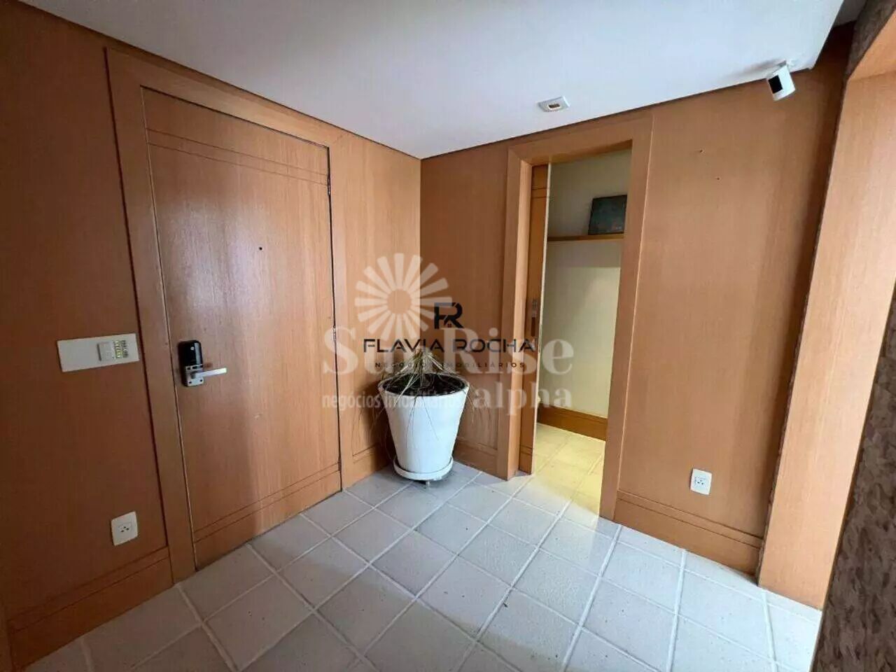 Apartamento para alugar com 3 quartos, 177m² - Foto 11