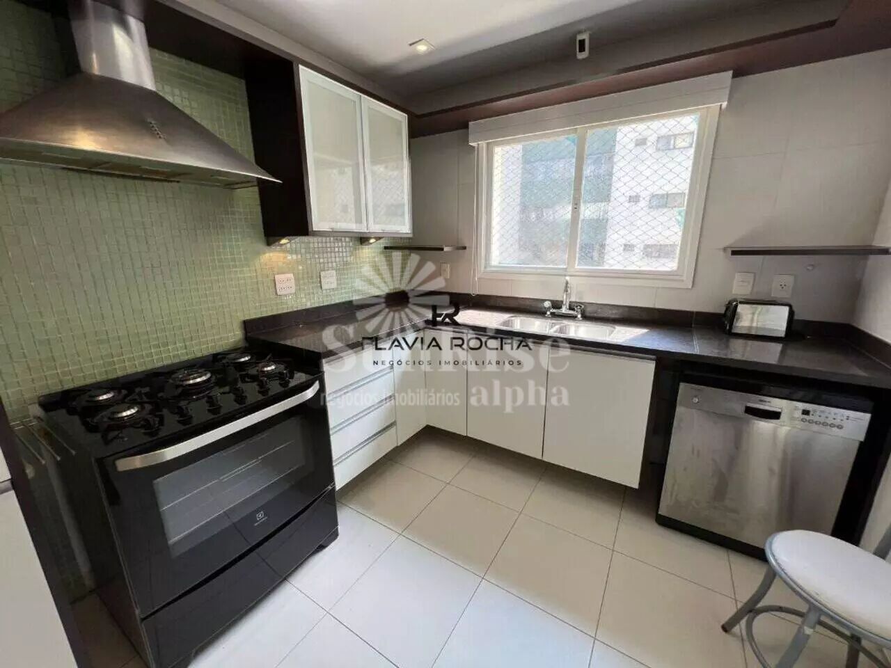 Apartamento para alugar com 3 quartos, 177m² - Foto 15