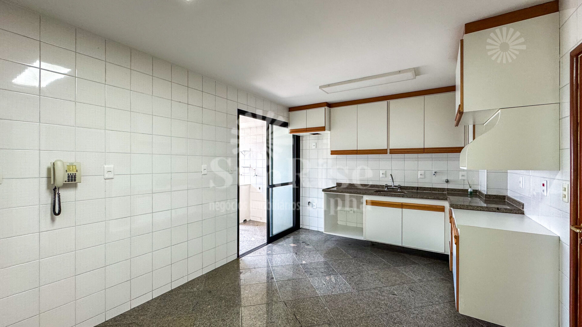 Apartamento para alugar com 3 quartos, 164m² - Foto 9