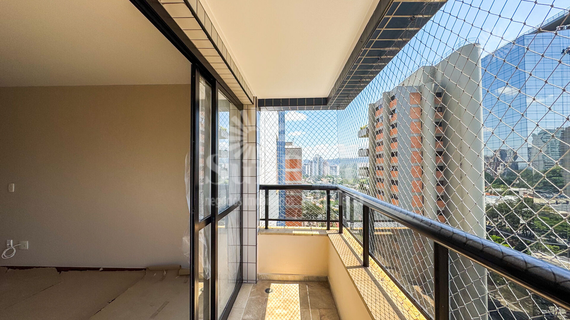 Apartamento para alugar com 3 quartos, 164m² - Foto 17