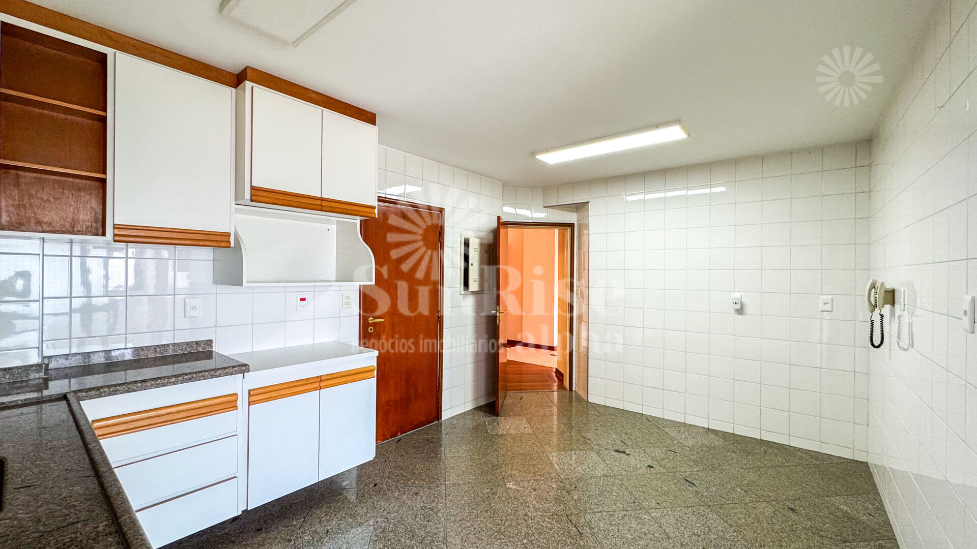 Apartamento para alugar com 3 quartos, 164m² - Foto 15