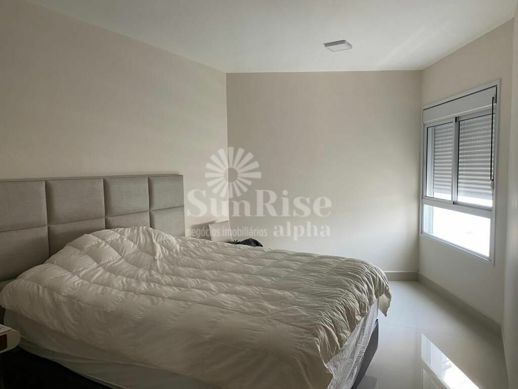 Apartamento à venda com 3 quartos, 196m² - Foto 5