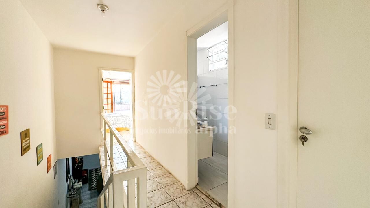 Casa à venda com 3 quartos, 180m² - Foto 15