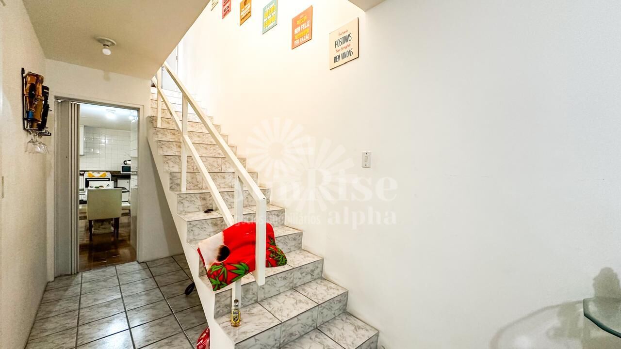 Casa à venda com 3 quartos, 180m² - Foto 6