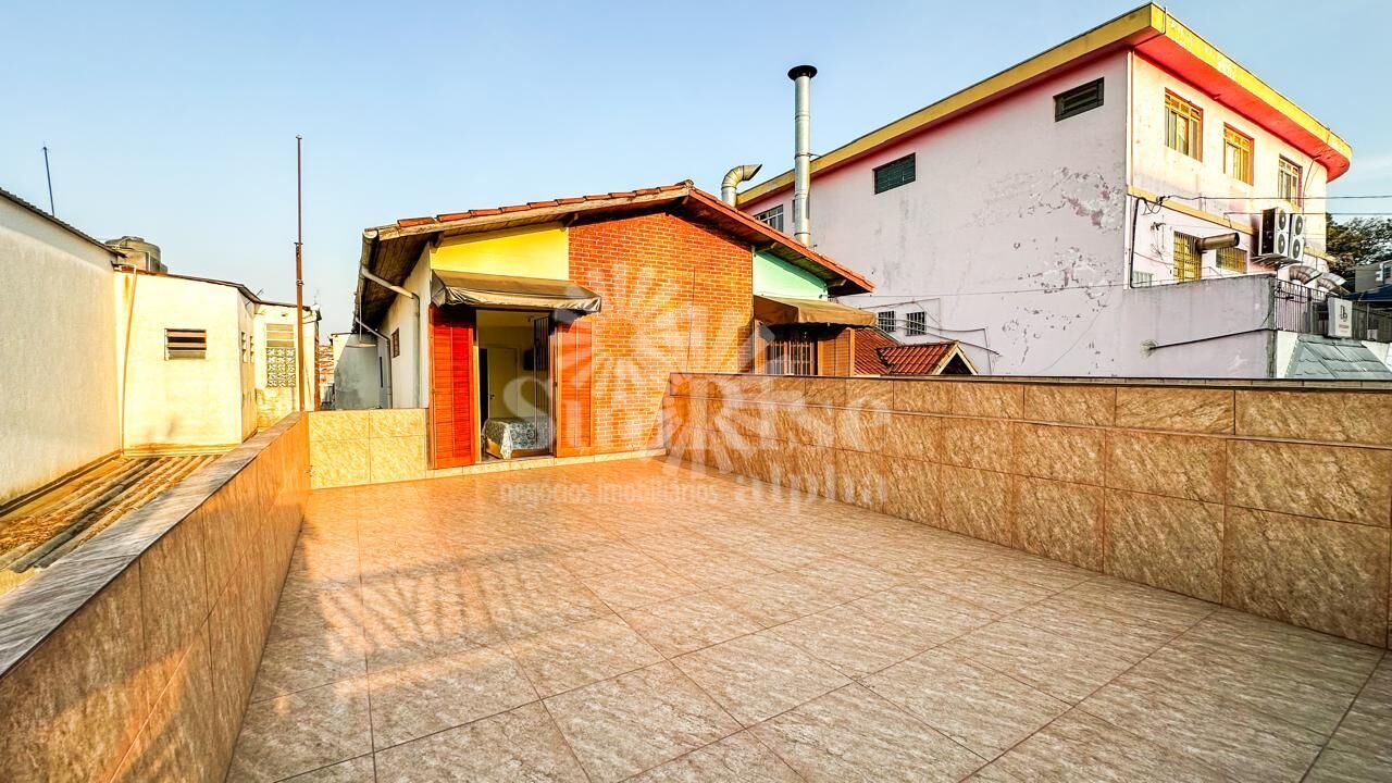 Casa à venda com 3 quartos, 180m² - Foto 25