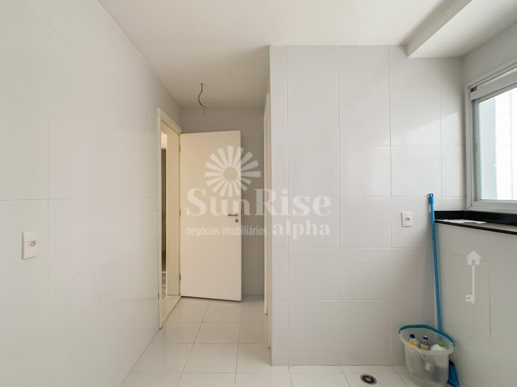 Apartamento à venda com 3 quartos, 243m² - Foto 27