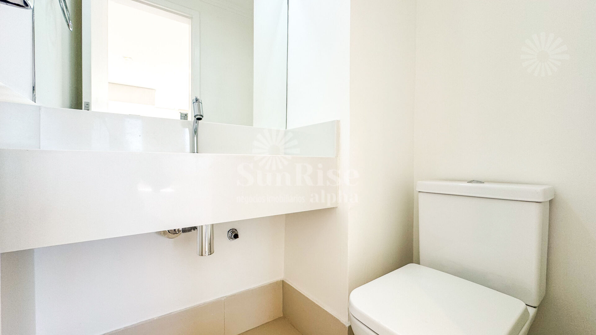 Apartamento para alugar com 3 quartos, 130m² - Foto 17