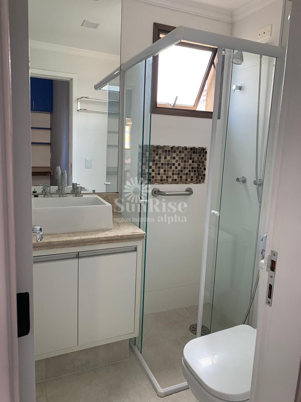 Apartamento para alugar com 3 quartos, 130m² - Foto 13