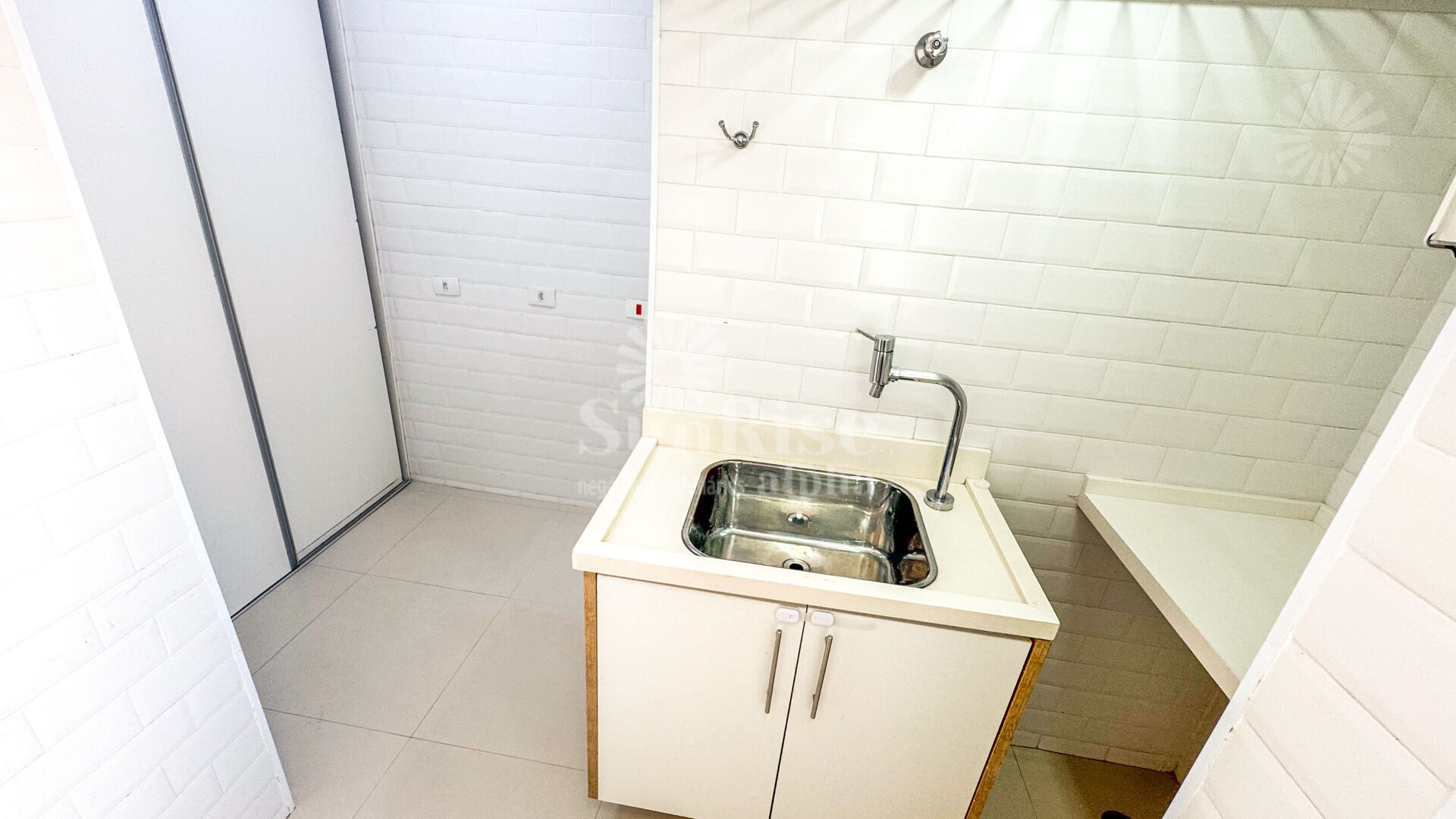 Apartamento para alugar com 3 quartos, 130m² - Foto 31