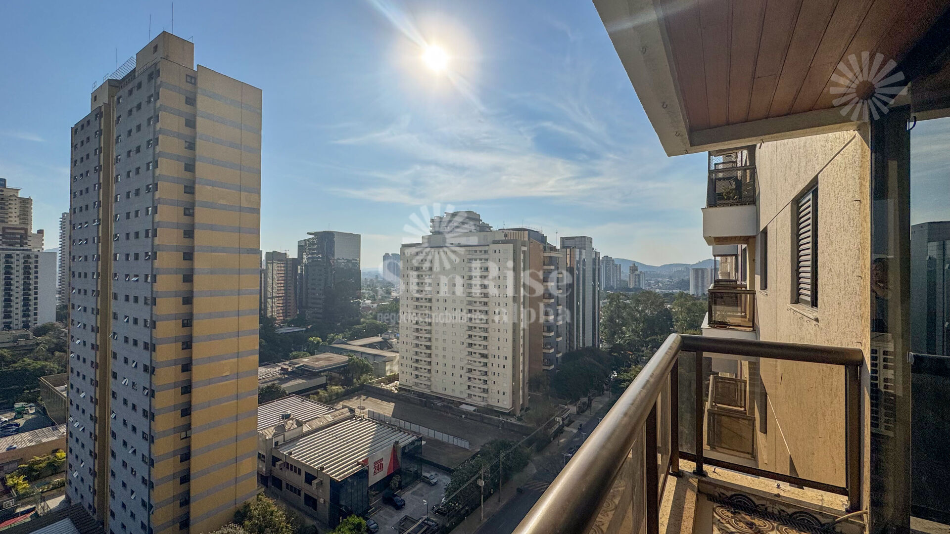 Apartamento para alugar com 3 quartos, 130m² - Foto 16