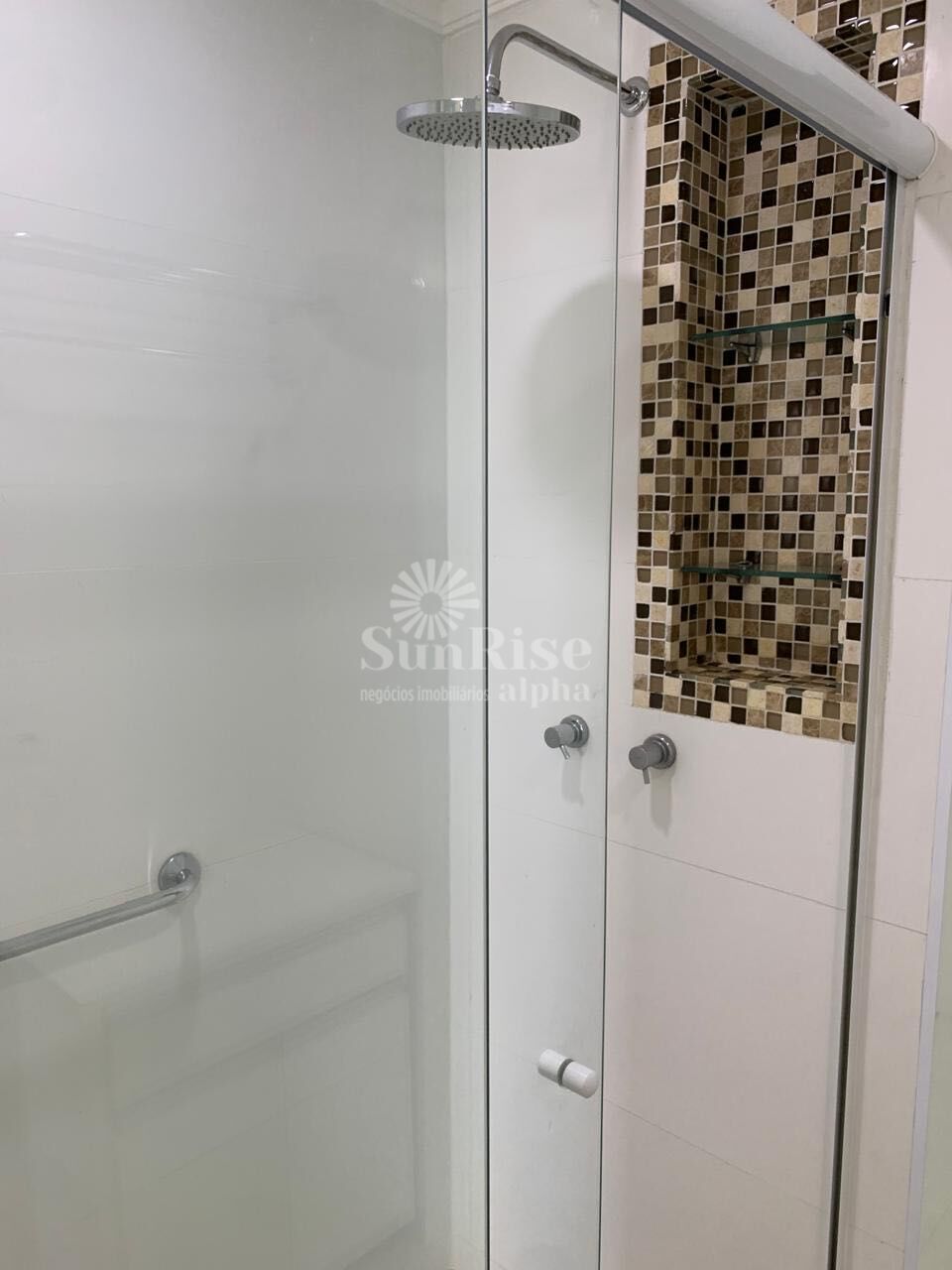 Apartamento para alugar com 3 quartos, 130m² - Foto 11