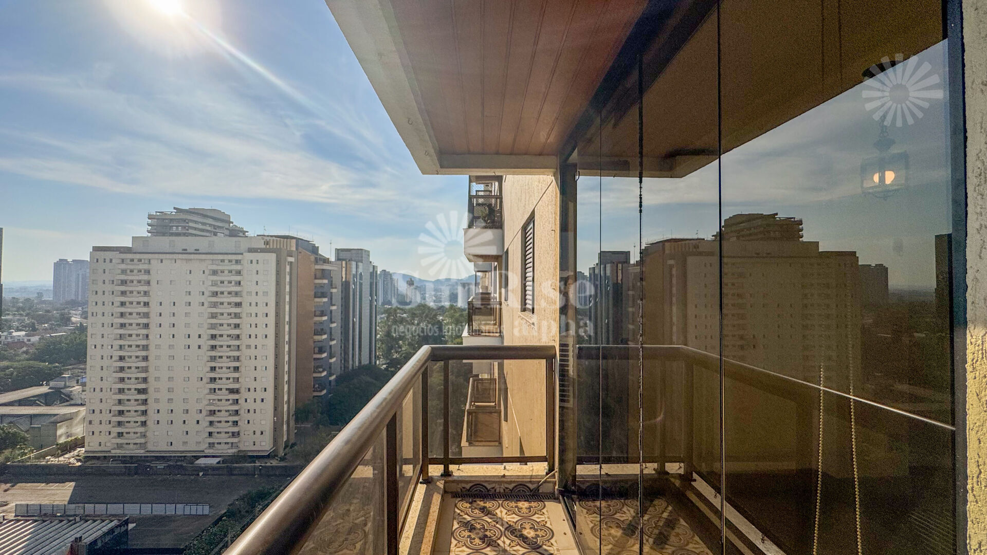 Apartamento para alugar com 3 quartos, 130m² - Foto 15