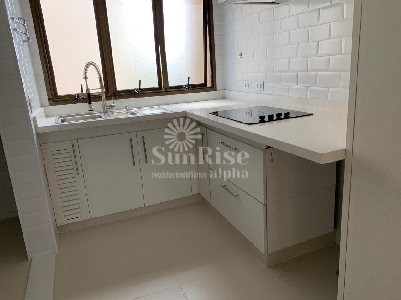Apartamento para alugar com 3 quartos, 130m² - Foto 4