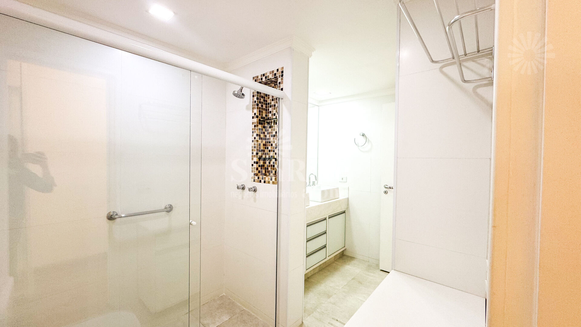 Apartamento para alugar com 3 quartos, 130m² - Foto 38