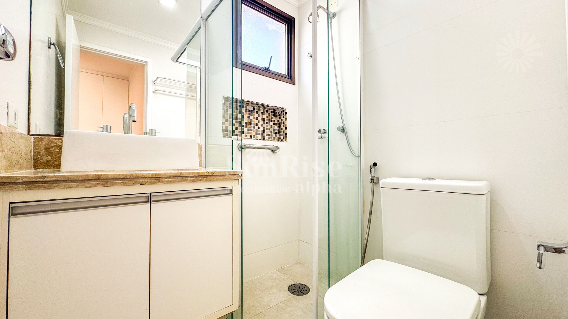 Apartamento para alugar com 3 quartos, 130m² - Foto 49