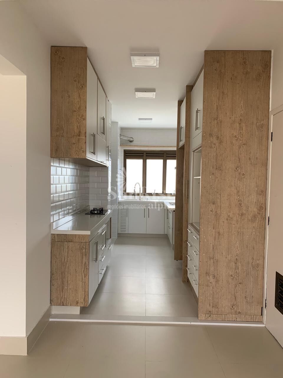Apartamento para alugar com 3 quartos, 130m² - Foto 18