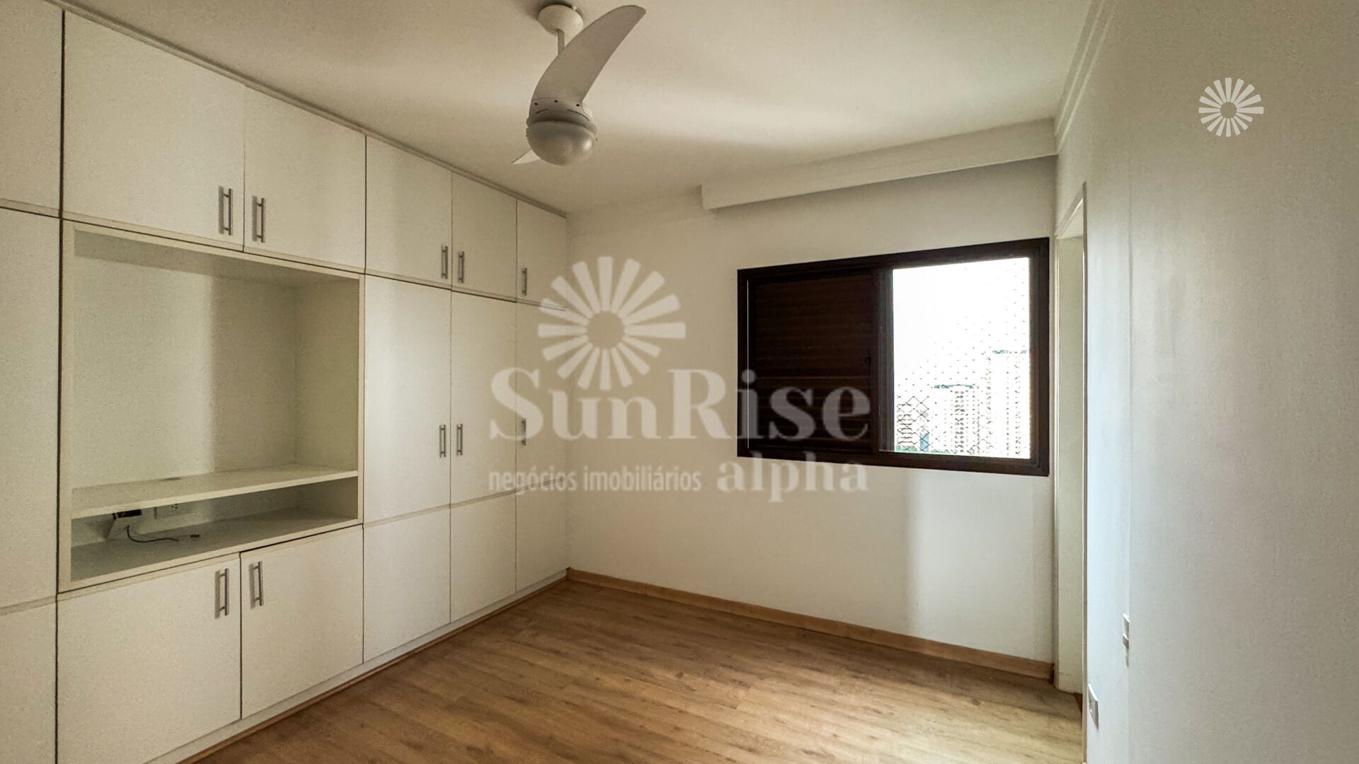 Apartamento para alugar com 3 quartos, 113m² - Foto 3