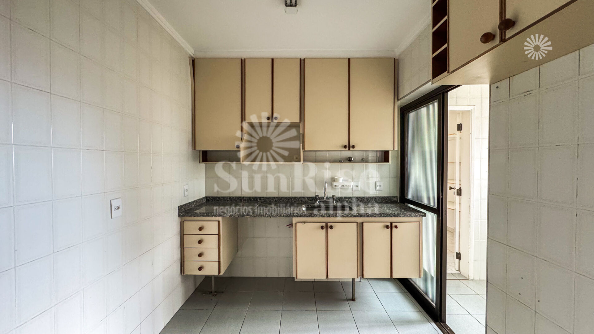 Apartamento para alugar com 3 quartos, 113m² - Foto 12