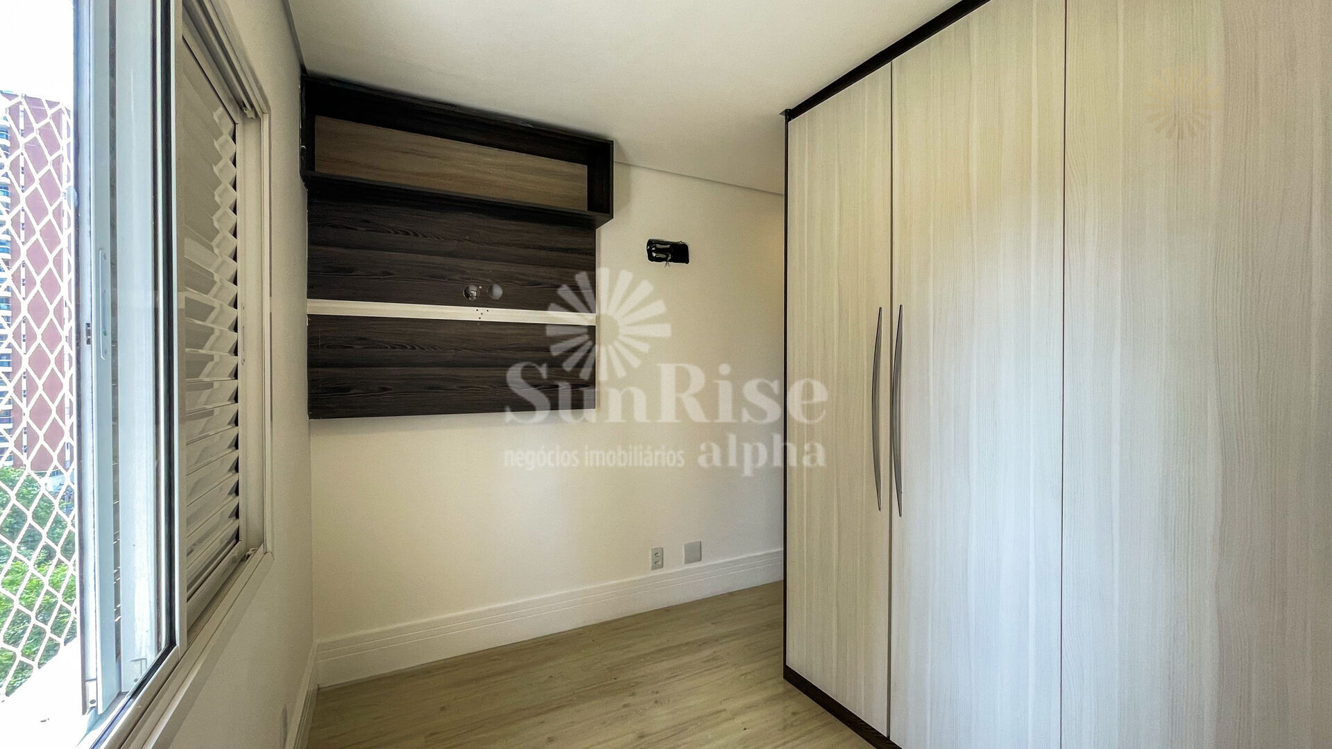 Apartamento para alugar com 2 quartos, 107m² - Foto 12