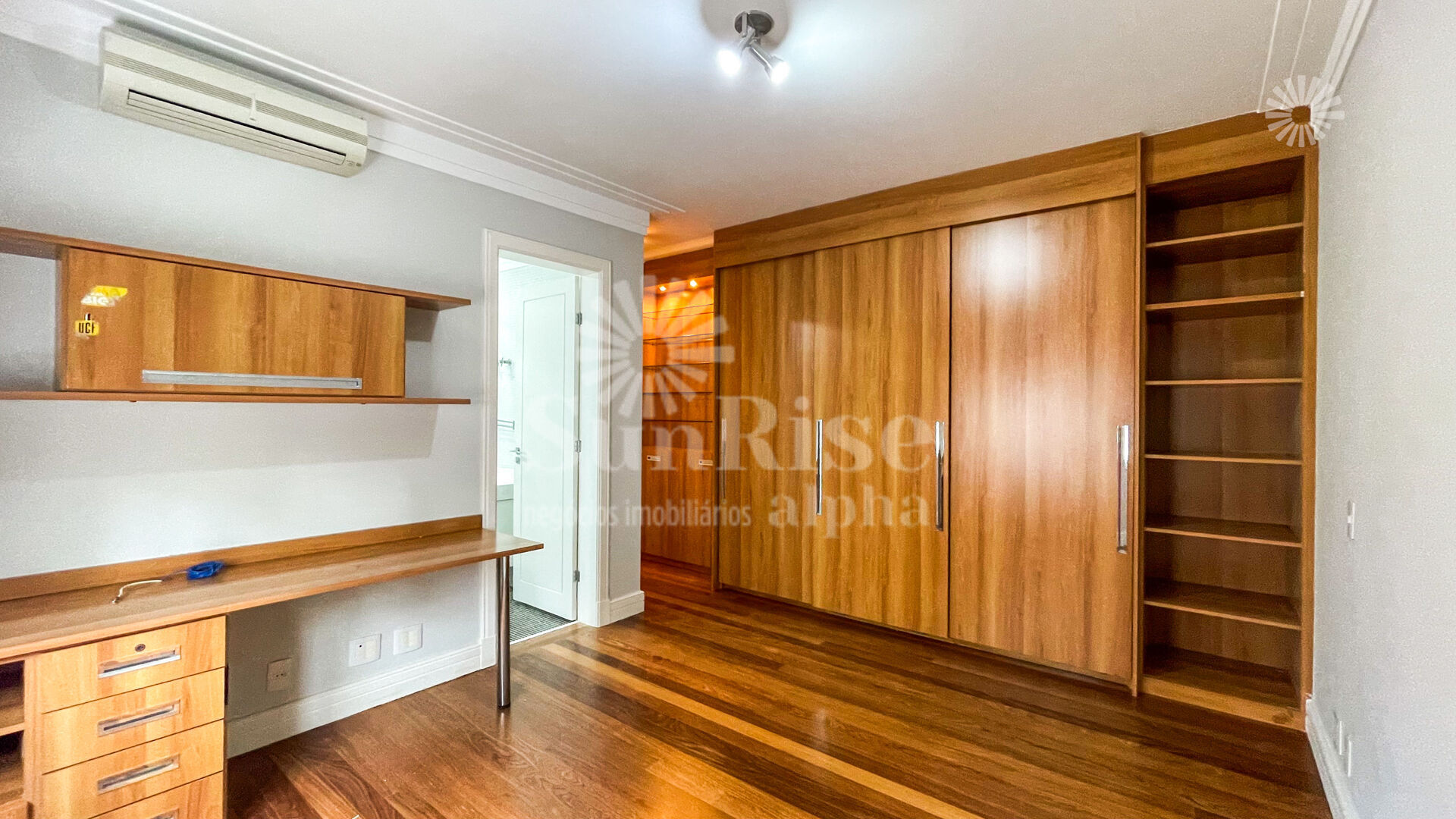 Casa para alugar com 4 quartos, 550m² - Foto 35