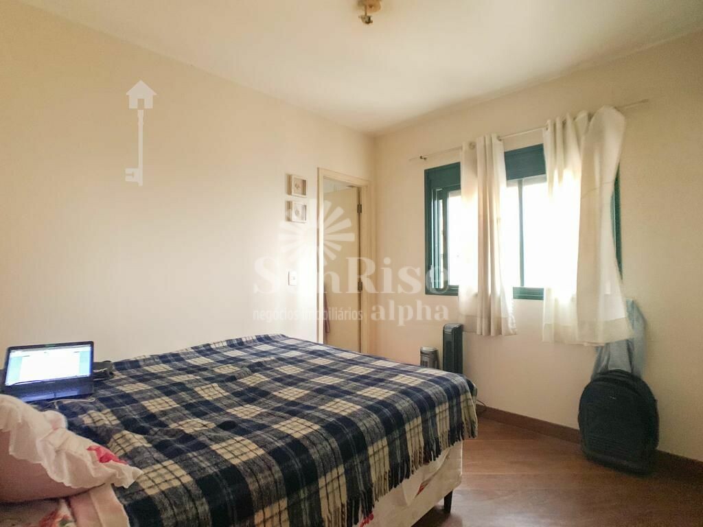 Apartamento à venda com 3 quartos, 98m² - Foto 2