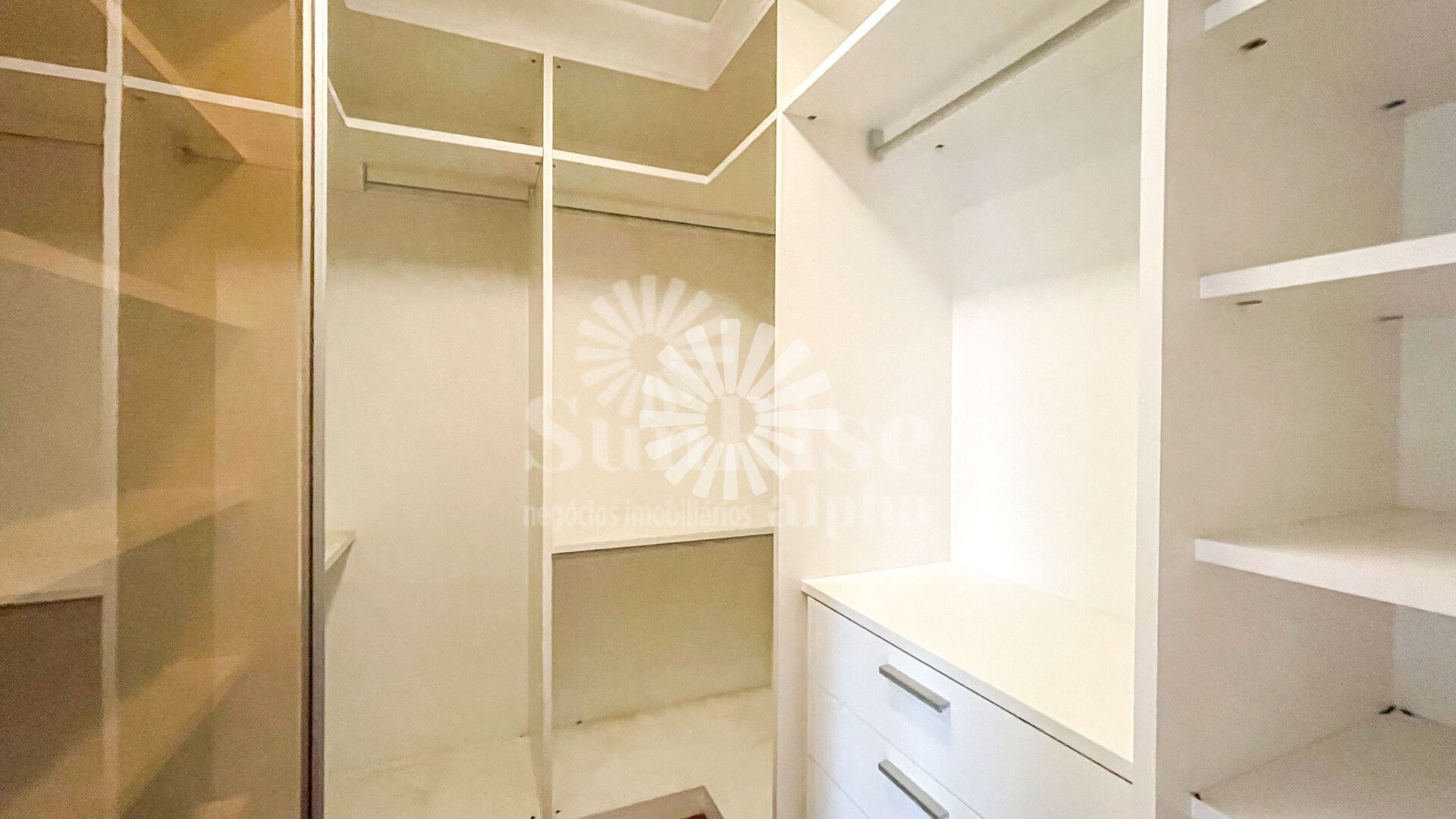 Apartamento para alugar com 4 quartos, 177m² - Foto 32