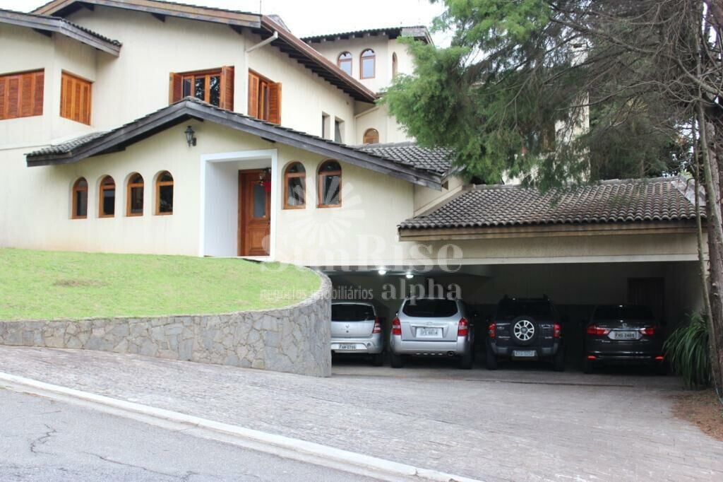 Casa à venda com 4 quartos, 556m² - Foto 1